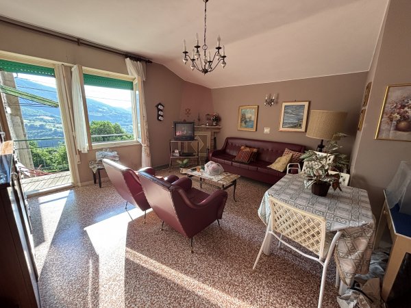 Acquisto casale San Severino