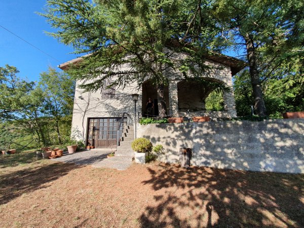 Acquisto casale San Severino